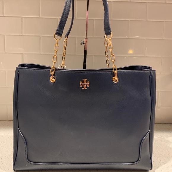 Tory Burch Handbags - NWT Tory Burch Carter
